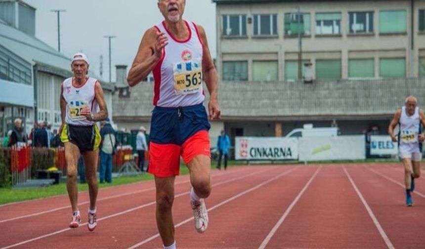 Bursa'nın gururu 80'lik doktor