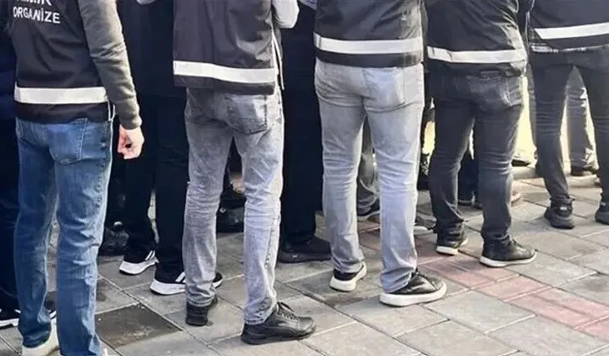 FETÖ'nün bilişim hücresine şafak baskını düzenlendi