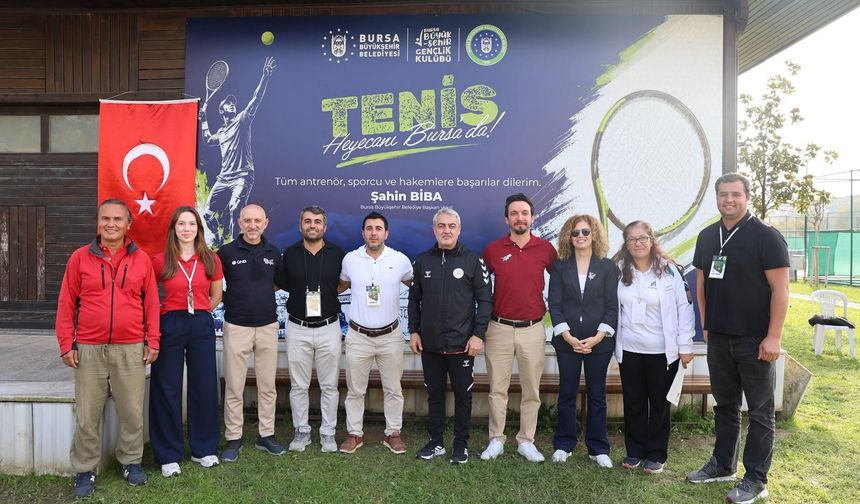 Bursa Büyükşehir Belediyesi’nden çocuklara Cumhuriyet Bayramı tenis turnuvası