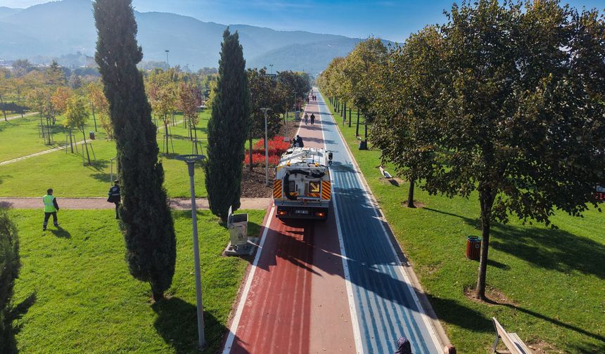 Büyükşehir’den Bursa’daki parklar için kapsamlı bakım çalışması