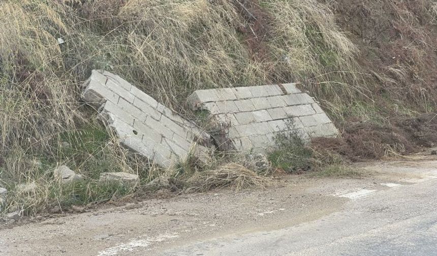 Bursa Mudanya’da yağışların ardından istinat duvarı yıkıldı!