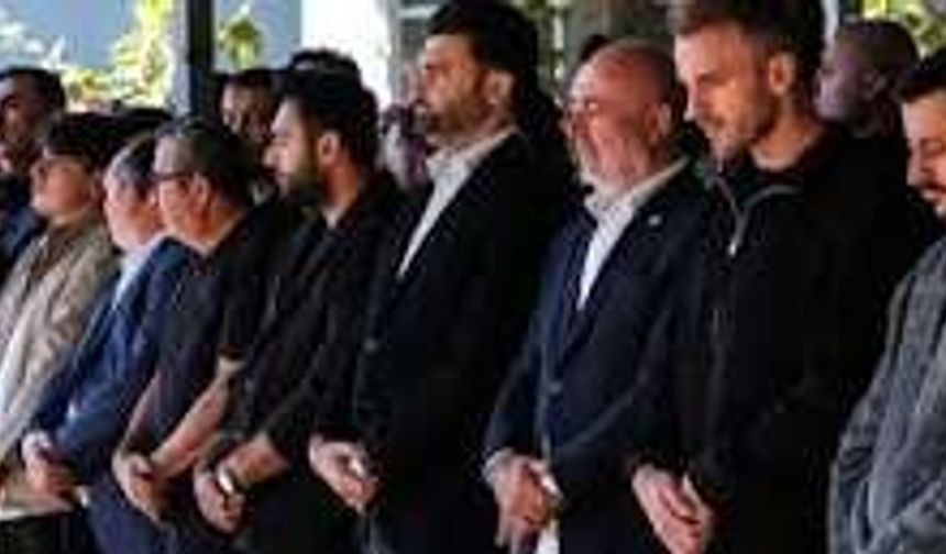 Bursaspor’da gözyaşlarıyla veda! Kulübün emektar ismi toprağa verildi