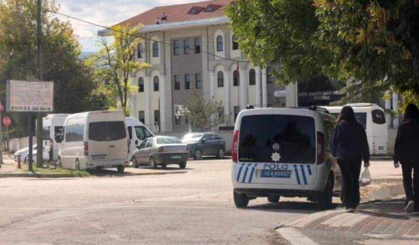 Bursa’da okulda silah paniği! 24 yaşındaki şüpheli gözaltında
